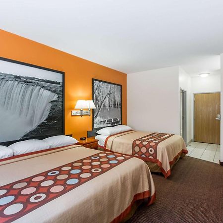 Hotel Super 8 By Wyndham Salina Esterno foto